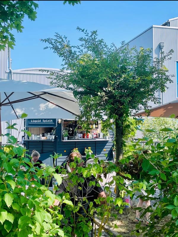 ΩHM.E1NS – Straßkirchens vielleicht überraschendster Sommerplatz